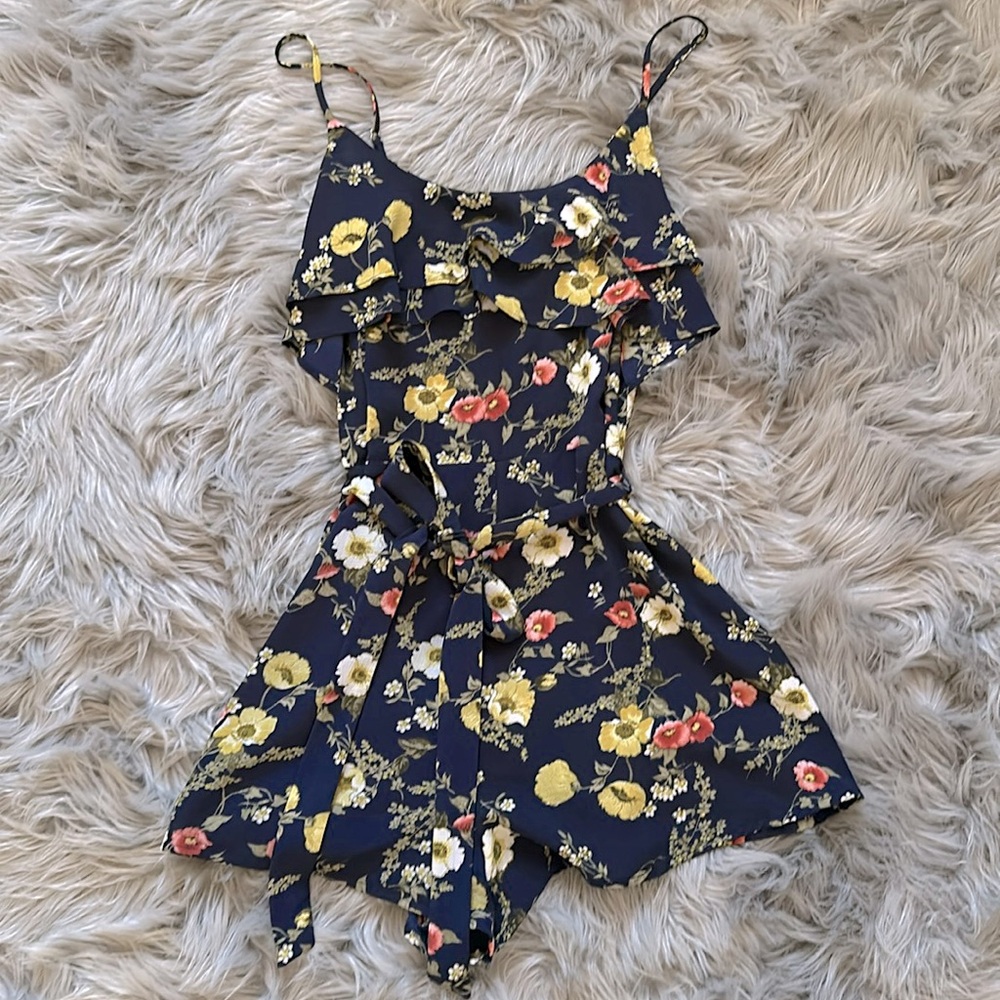 Forever 21 - Floral Romper - S